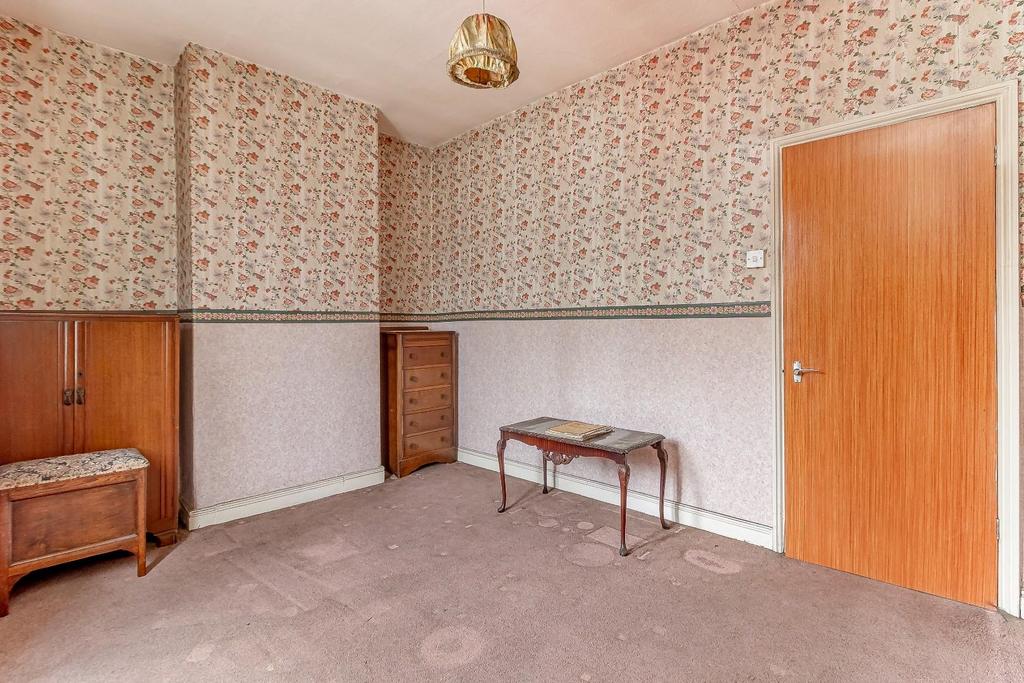 Bedroom 1 - B.jpg