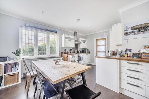 4 bedroom detached house for sale, 1 Farncombe Hill, Surrey GU7