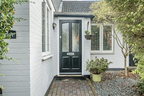 4 bedroom detached house for sale, 1 Farncombe Hill, Surrey GU7