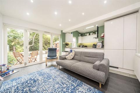 2 bedroom flat for sale, Gilmore Road, Lewisham, SE13