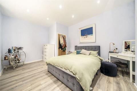 2 bedroom flat for sale, Gilmore Road, Lewisham, SE13
