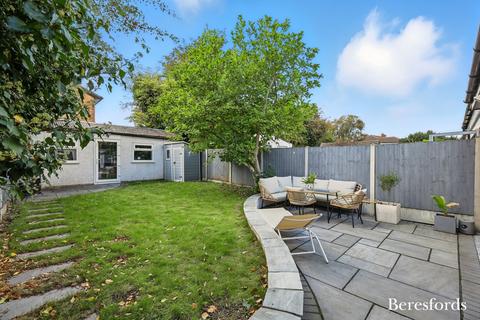 1 Firham Park Avenue, Romford, RM3 0SJ