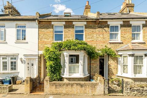 Newry Road, St Margarets TW1