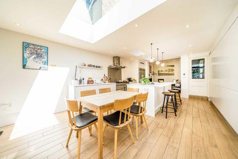 undefined, Newry Road, St Margarets TW1