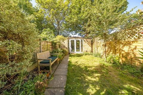 19 Newry Road, Twickenham, TW1 1PJ