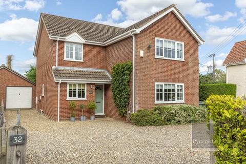 4 bedroom detached house for sale, Taverham Road, Norwich NR10