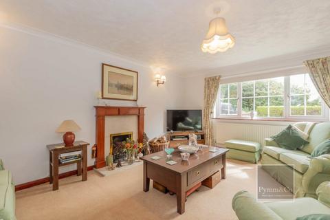 4 bedroom detached house for sale, Taverham Road, Norwich NR10