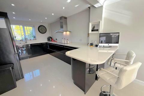 2 bedroom terraced house for sale, Windingbrook Lane, Northampton NN4