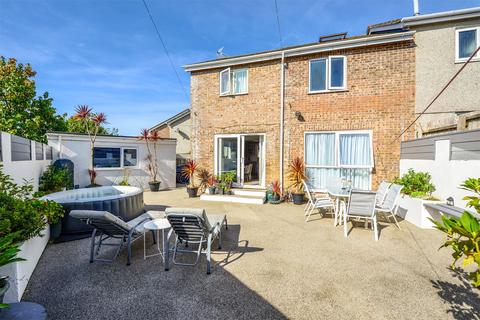 undefined, Grove Park, Torpoint PL11