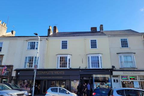 1 bedroom in a house share to rent, High Street, Honiton, Devon EX14