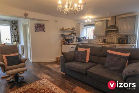2 bedroom flat for sale, Bromsgrove Road, Redditch
