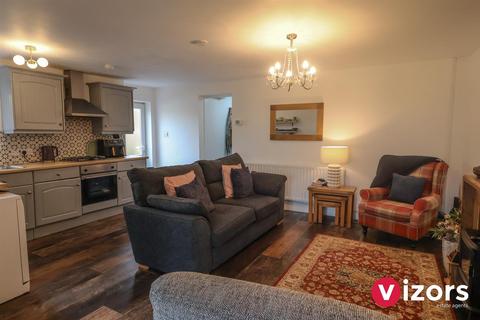 2 bedroom flat for sale, Bromsgrove Road, Redditch