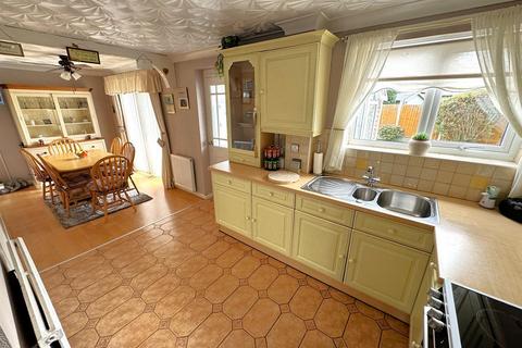 3 bedroom semi-detached house for sale, Beanfield Avenue, Corby NN18