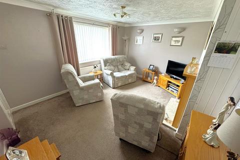 3 bedroom semi-detached house for sale, Beanfield Avenue, Corby NN18