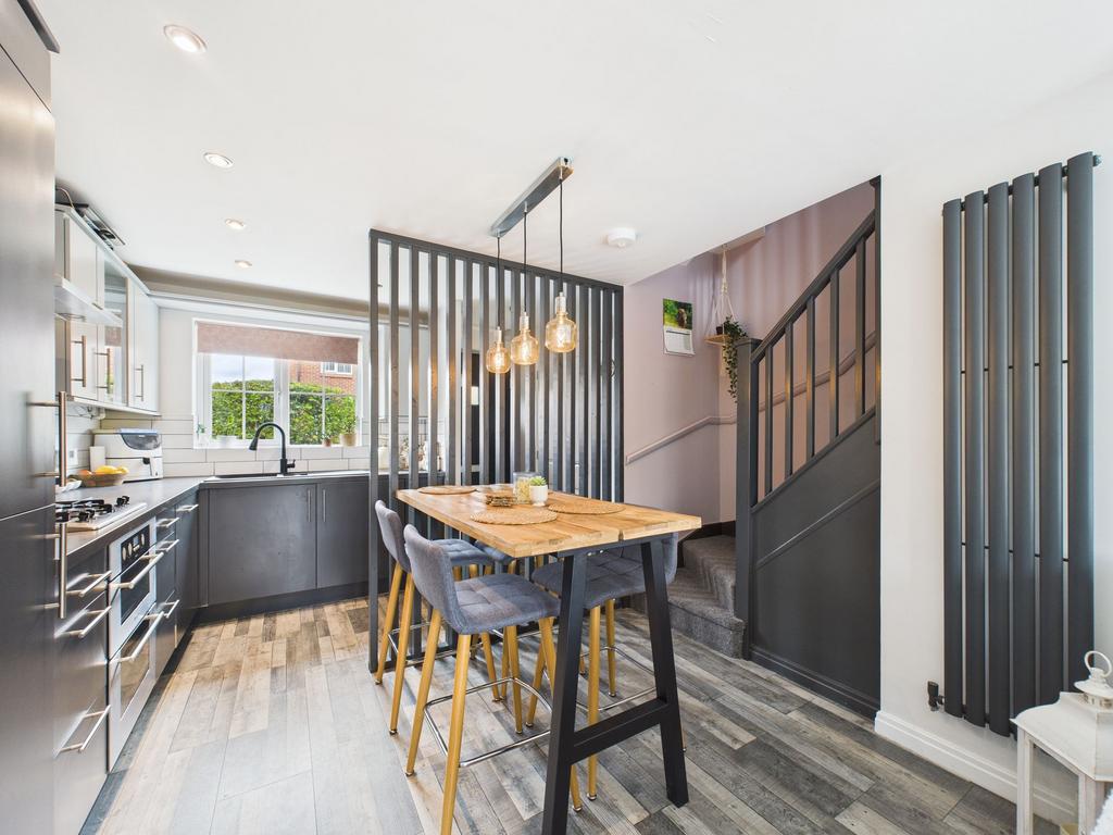 Dining/Kitchen Area