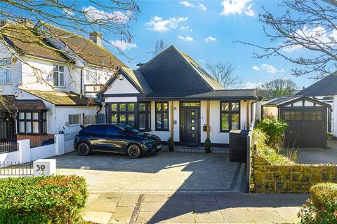 Clatterfield Gardens, Westcliff-on-Sea, Essex, SS0