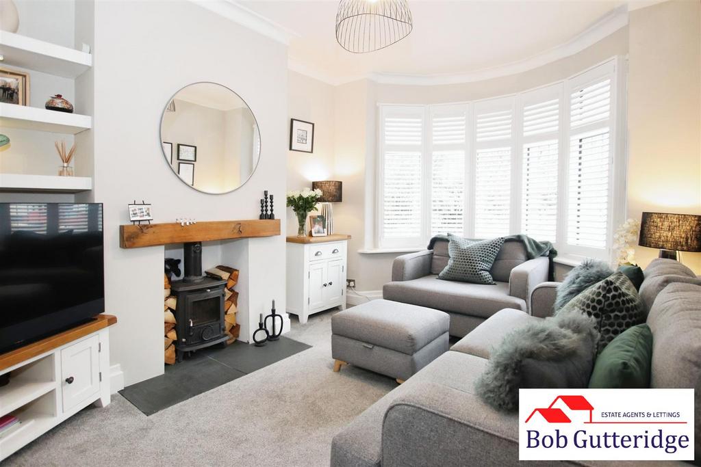 Bay fronted lounge