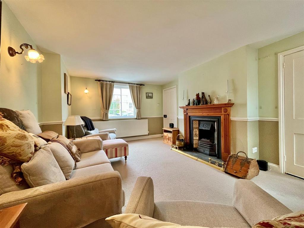 Sitting Room.jpg
