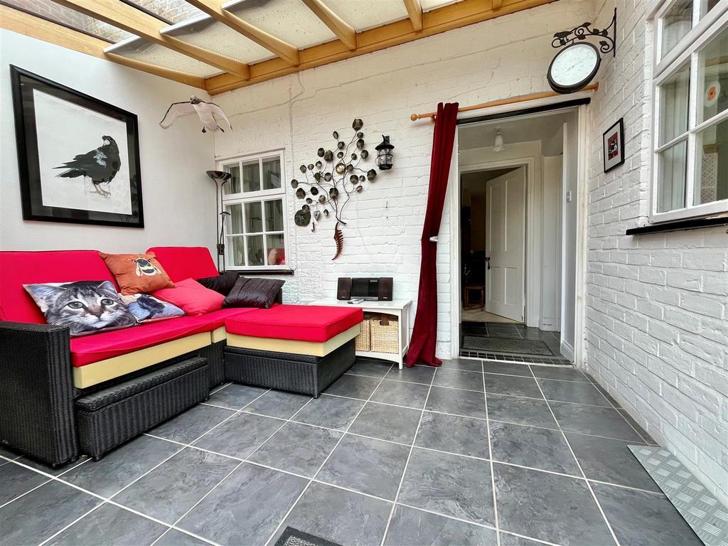 Garden Room.jpg