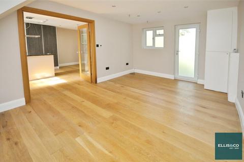 undefined, Moat Crescent, Finchley, N3