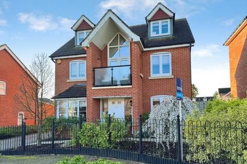 Bluebell Crescent, Woodley, Reading