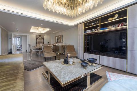 undefined, Nine Elms Lane Riverside Court, London SW8