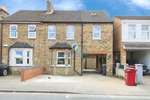 5 bedroom terraced house to rent, Belgrave Road, Central Slough