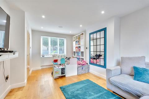 3 bedroom semi-detached house for sale, Oxford Street, Carlton, Nottingham