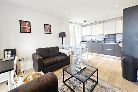 2 bedroom apartment to rent, London SE8