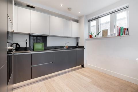 2 bedroom apartment to rent, London SE8