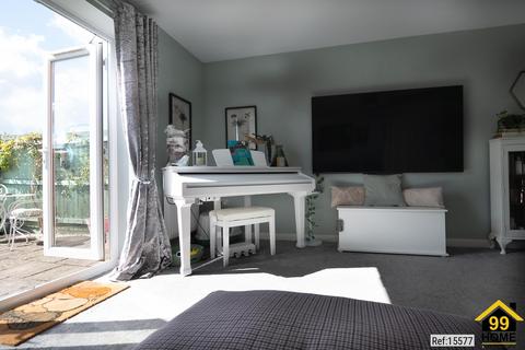 2 bedroom semi-detached house for sale, Eady Drive, Market Harborough, Leicestershire, LE16