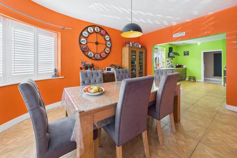 5 bedroom detached house for sale, St. Oswalds Road, Gloucester