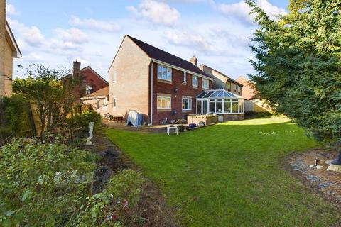 4 bedroom detached house for sale, Wintergreen, Calne SN11