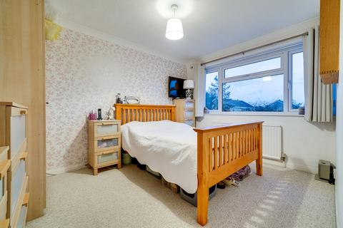 18 Broad Leas, St Ives, PE27 5QB