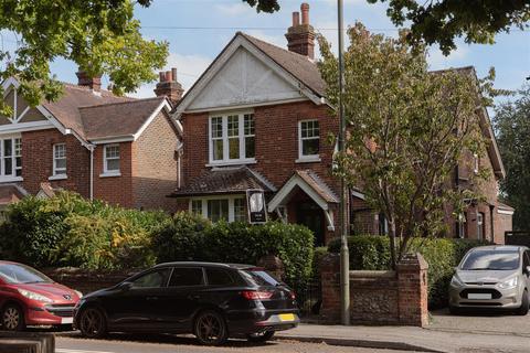 undefined, Nutfield Road, Merstham, Redhill