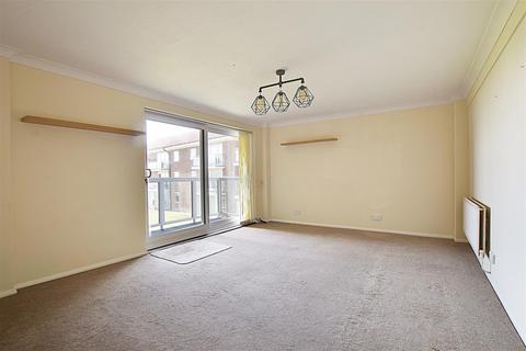 2 bedroom flat for sale, Sutton Place, Bexhill-On-Sea