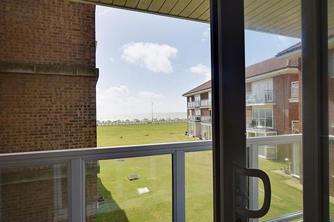 2 bedroom flat for sale, Sutton Place, Bexhill-On-Sea