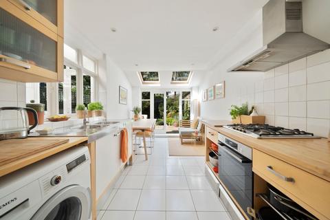 3 bedroom terraced house for sale, Carlyle Road, Cambridge, CB4