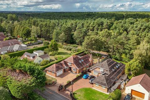 4 bedroom detached house for sale, Struan Gardens, Ashley Heath, Ringwood, BH24