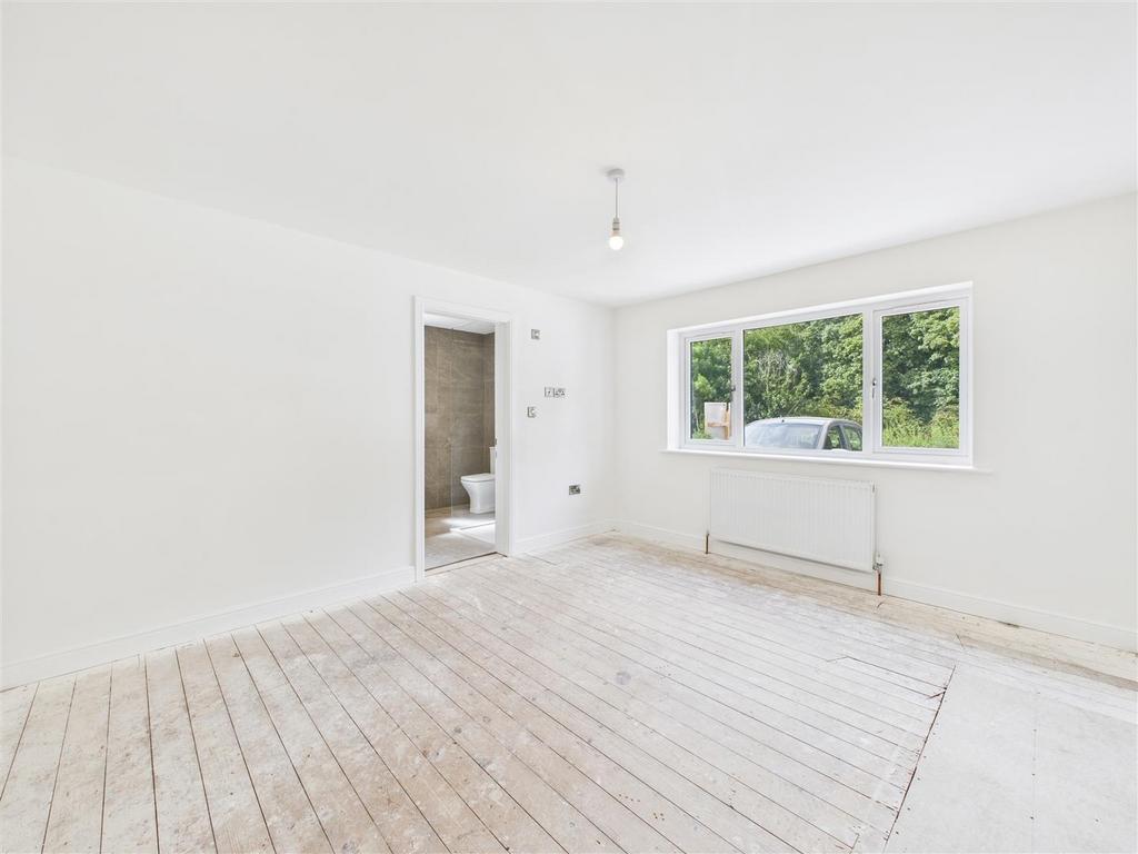 CAM05476 G0-PR0030-STILL009.jpg