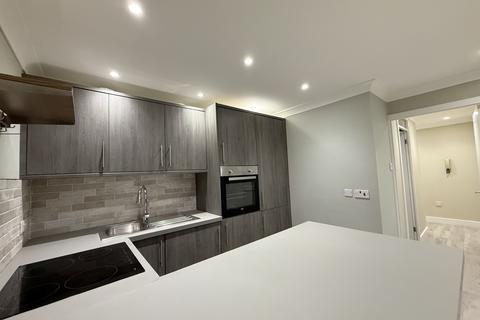 1 bedroom flat for sale, Glenville Close, Royal Wootton Bassett, Royal Wootton Bassett, SN4