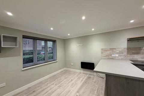 1 bedroom flat for sale, Glenville Close, Royal Wootton Bassett, Royal Wootton Bassett, SN4