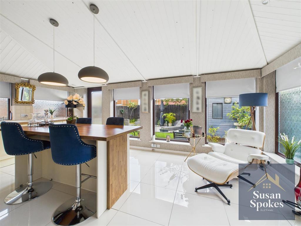 CAM01858 G0-PR0171-STILL010.jpg