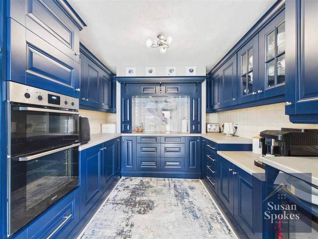 CAM01858 G0-PR0171-STILL014.jpg