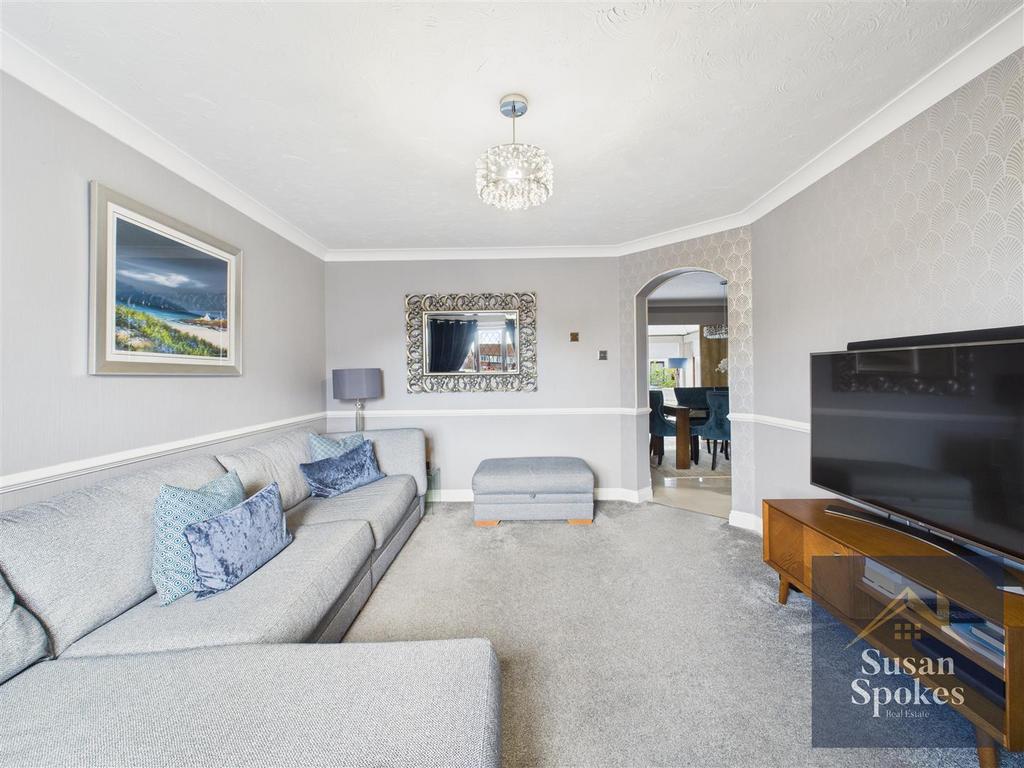 CAM01858 G0-PR0171-STILL002.jpg