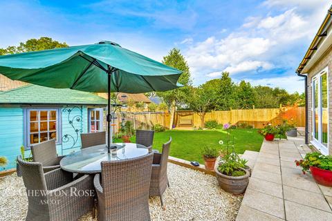 3 bedroom detached bungalow for sale, Whitelands Drive, ASCOT