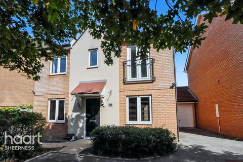 4 bedroom detached house for sale, Petunia Avenue, Minster