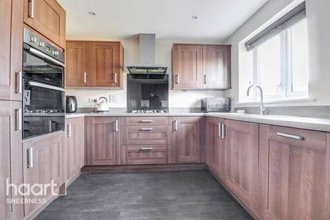 4 bedroom detached house for sale, Petunia Avenue, Minster