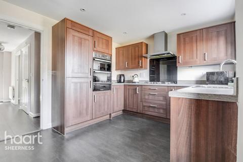 4 bedroom detached house for sale, Petunia Avenue, Minster