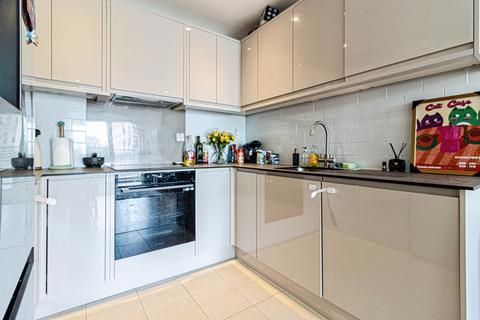 2 bedroom apartment for sale, Kelso Place, Manchester M15